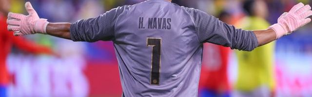  斯特拉斯堡门将神勇发挥，多次扑救力保球队客场全身而退  