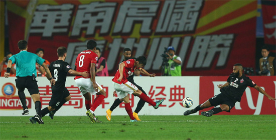  摩纳哥青春风暴席卷赛场，三球大胜昂热强势登顶